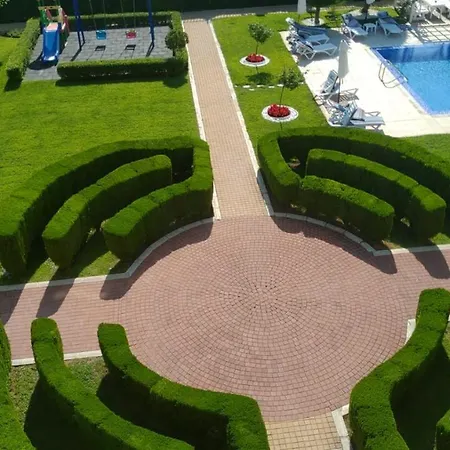 Maisonettes In Royal Bay And Spa Lejlighedshotel Sveti Vlas