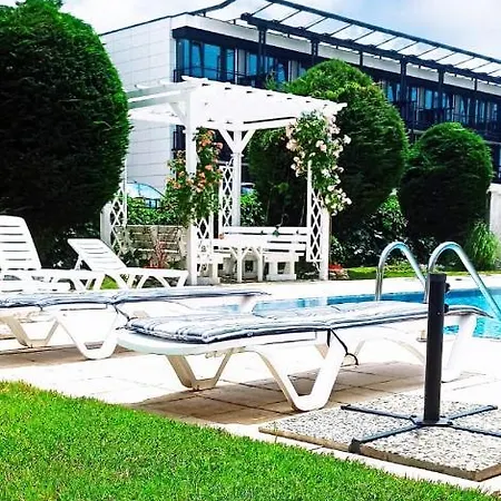 Maisonettes In Royal Bay And Spa Lejlighedshotel Sveti Vlas