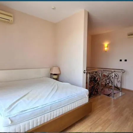Maisonettes In Royal Bay And Spa Lejlighedshotel Sveti Vlas
