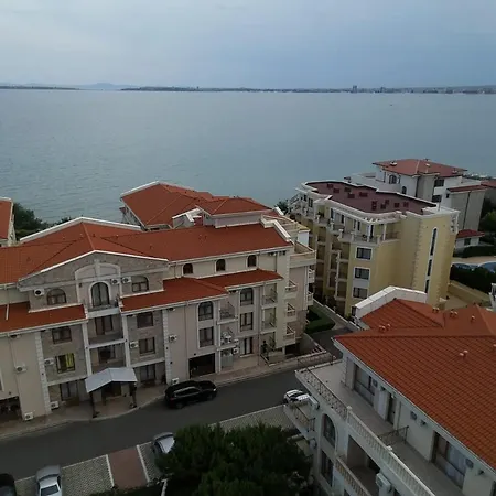 Ξενοδοχείο με διαμερίσματα Maisonettes In Royal Bay And Spa Sveti Vlas
