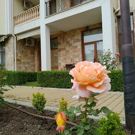Апартхотел Maisonettes In Royal Bay And Spa Свети Влас
