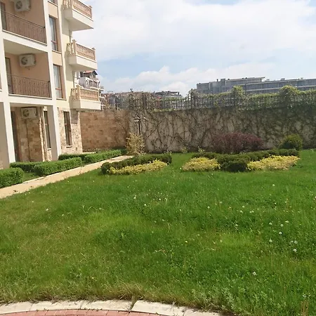 Maisonettes In Royal Bay And Spa Свети Влас