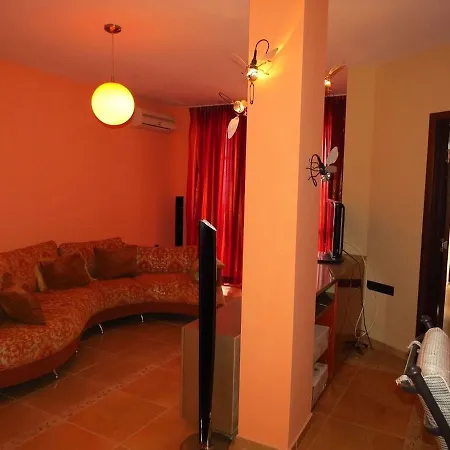 Maisonettes In Royal Bay And Spa Апартхотел