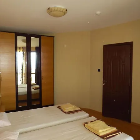 Апартхотел Maisonettes In Royal Bay And Spa Свети Влас